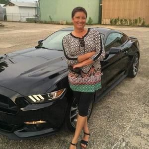 Meet your Posher, Selina